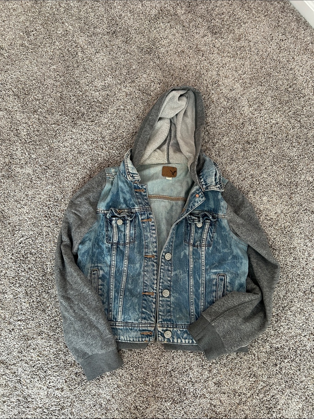 American Eagle Outfitters Blue Denim Jacket with Gray Knit Sleeves & Hood